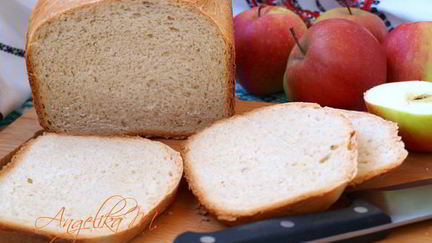 Рецепт Яблочного хлеба на молоке в хлебопечке