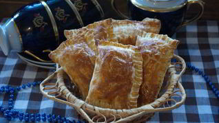 Рецепт Конвертиков из слоеного теста