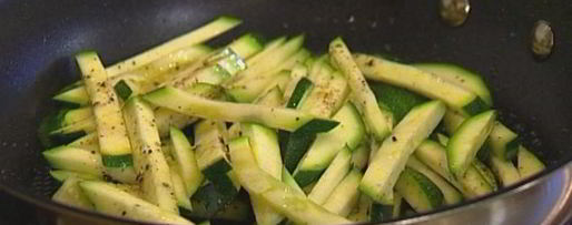 Шаг 3: лаваша с красной фасолью, цукини и помидорами