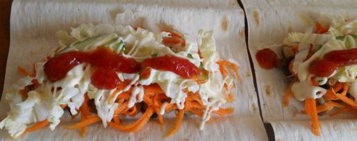 Шаг 6: лаваша с курицей, грибами и корейской морковью