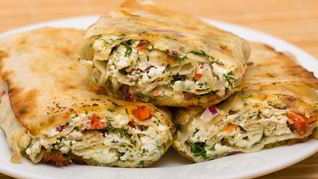 Рецепт Лаваша с курицей, помидорами и сыром