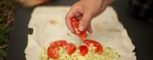 Шаг 2: лаваша с укропом