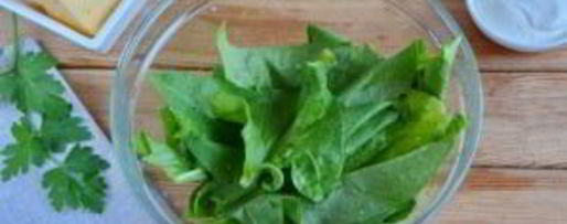 Шаг 1: лаваша с яйцом и шпинатом