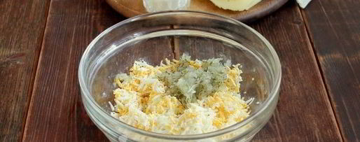 Шаг 4: лаваша с яйцом и сыром