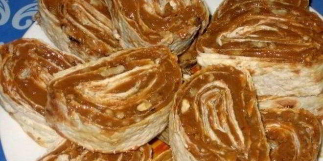 Рецепт орехового десерта в лаваше