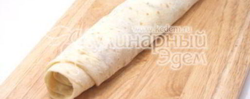 Шаг 3: рулетиков из лаваша с красной рыбой