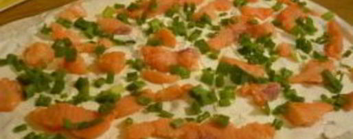 Шаг 4: рулетиков из лаваша с семгой и ветчиной