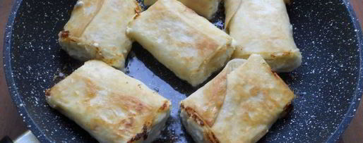 Шаг 5: рулетиков из лаваша с творогом жареные на сковороде