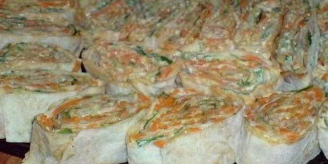 Рецепт рулетиков из лаваша с ветчиной, зеленью и сыром