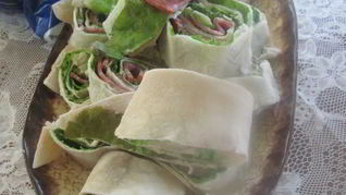 Рецепт Рулетиков из лаваша