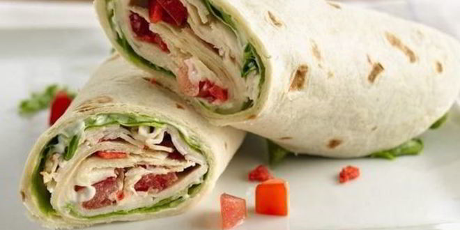 Рецепт рулетов из лаваша с помидорами и горбушей