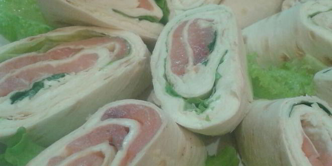 Рецепт рулетов из лаваша с семгой