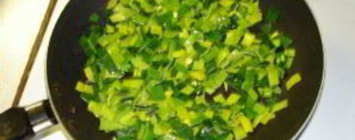 Шаг 1: сосиски в лаваше