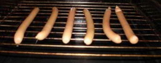 Шаг 2: сосиски в лаваше