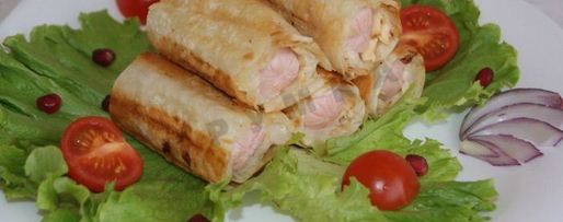 Шаг 6: сосисок в лаваше с сыром и картошкой