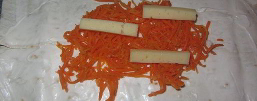 Шаг 2: закуски из лаваша и корейской морковки