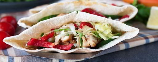 Шаг 15: арабской питы с курицей и овощами