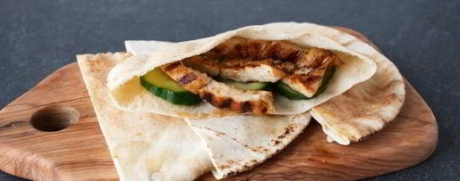 Шаг 10: арабской питы с курицей и овощами