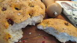 Рецепт Фокаччи с орегано, паприкой и вялеными томатами