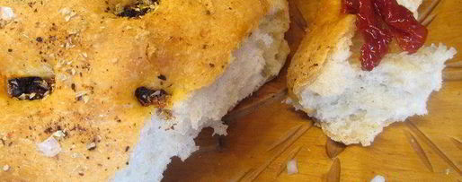 Шаг 8: фокаччи с орегано, паприкой и вялеными томатами