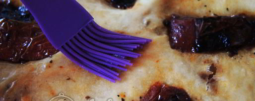 Шаг 9: фокаччи с вялеными помидорами