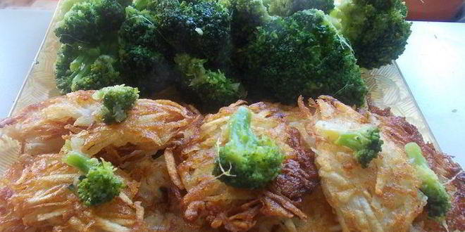 Рецепт капустки брокколи с картофельными лепешками