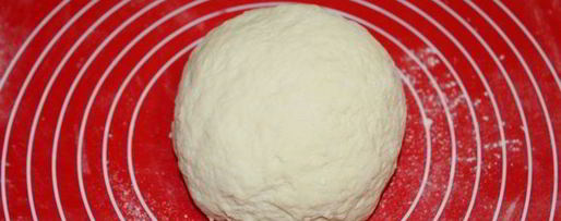 Шаг 1: лепешек с черемшой и адыгейским сыром