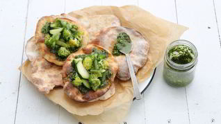 Рецепт Лепешек с песто из разнотравья