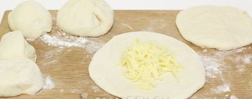 Шаг 6: лепешек с сыром дрожжевые