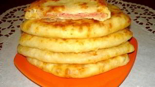 Рецепт Лепешек с сыром и ветчиной