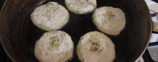 Шаг 9: луковых лепешек