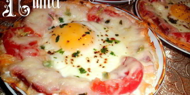 Рецепт питы с колбасой, сыром и яйцом