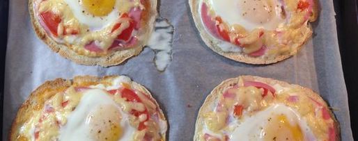 Шаг 4: питы с колбасой, сыром и яйцом