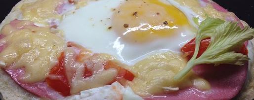 Шаг 5: питы с колбасой, сыром и яйцом