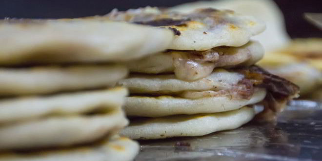 Рецепт узбекской сдобной лепешки без дрожжей