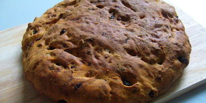 Рецепт воздушной фокаччи с томатами и оливками