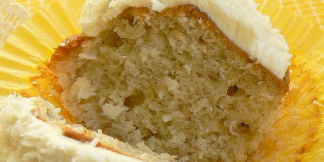 Рецепт банановых маффинов с кокосовым облачком