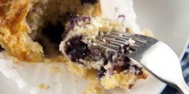 Рецепт кукурузных маффинов с черникой