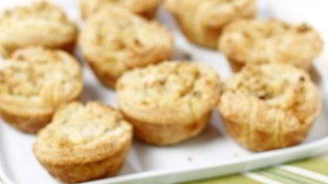 Рецепт Кукурузных маффинов с грушей и карамелизованным имбирем