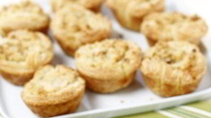 Рецепт Кукурузных маффинов с грушей и карамелизованным имбирем