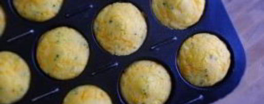 Шаг 3: кукурузных маффинов с сыром чеддер