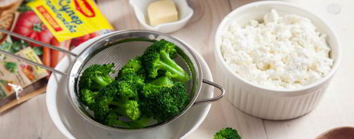 Шаг 2: куриных маффинов с творогом и брокколи