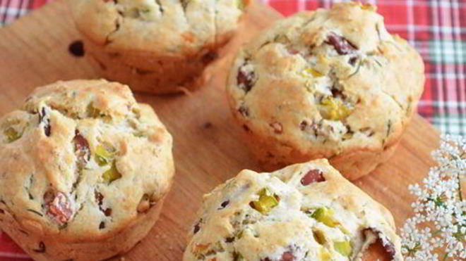 Рецепт Летних маффинов с лисичками и ветчиной