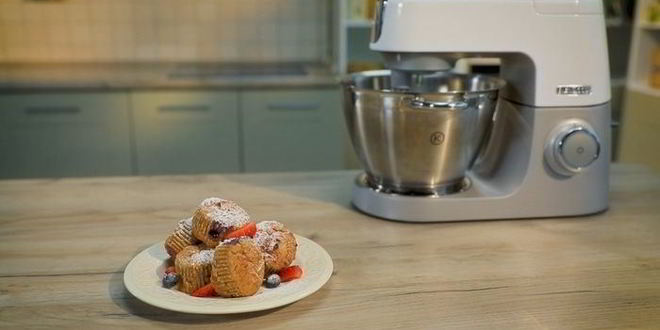 Рецепт маффинов из гречневой муки с голубикой и малиной