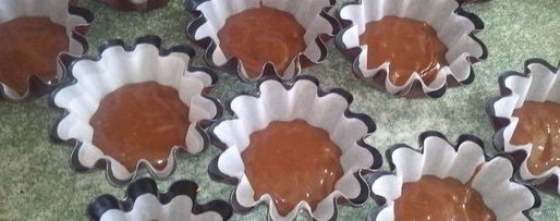 Шаг 5: маффинов с малиной под соусом из маскарпоне