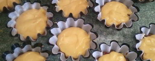 Шаг 7: маффинов с малиной под соусом из маскарпоне