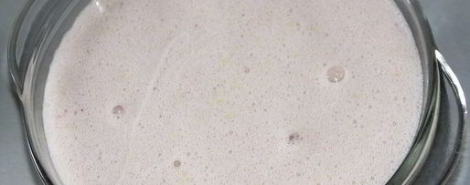 Шаг 1: маффинов с малиновым сиропом и красной смородиной