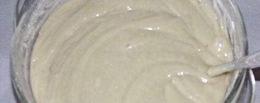 Шаг 2: маффинов с малиновым сиропом и красной смородиной