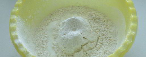 Шаг 2: маффинов с марципаном и брусникой