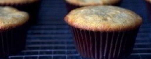 Шаг 2: маффинов с персиками и сливочной глазурью